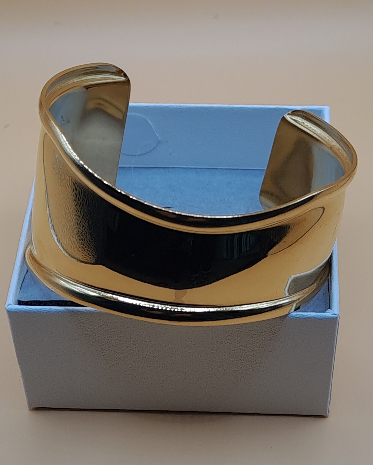 Armband Wave guld rostfritt stål