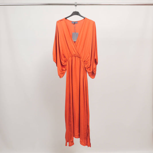 Draperad långklänning med fladdermusärmar färg Rost