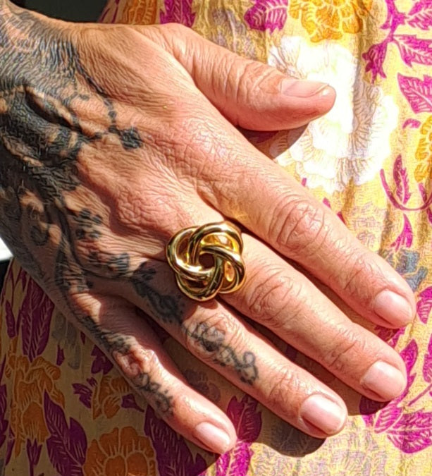 Eternity Circle of Trust ring i 18K guldpläterat rostfritt stål (PVD) Vattensäker